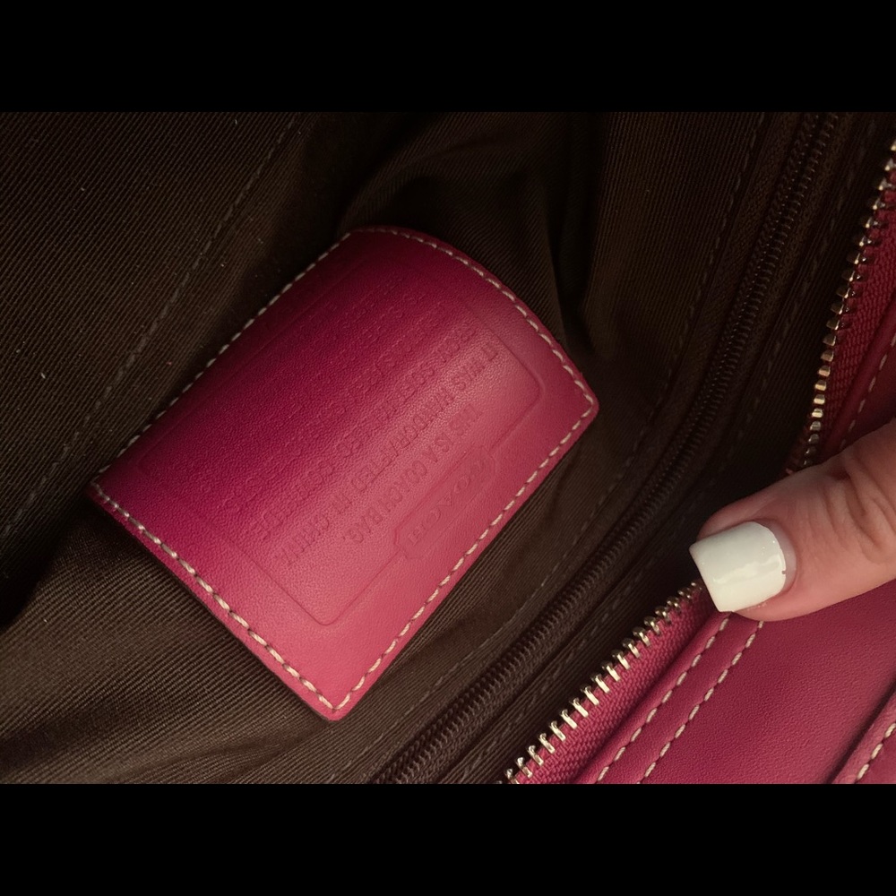 Raspberry Shoulder Bag - Picture 5 of 5
